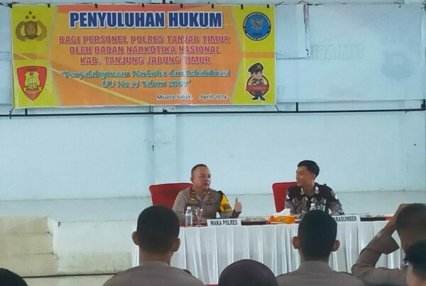 Penyuluhan Hukum Kepada Anggota Polres Tanjung Jabung Timur Terhadap Bahaya Narkoba