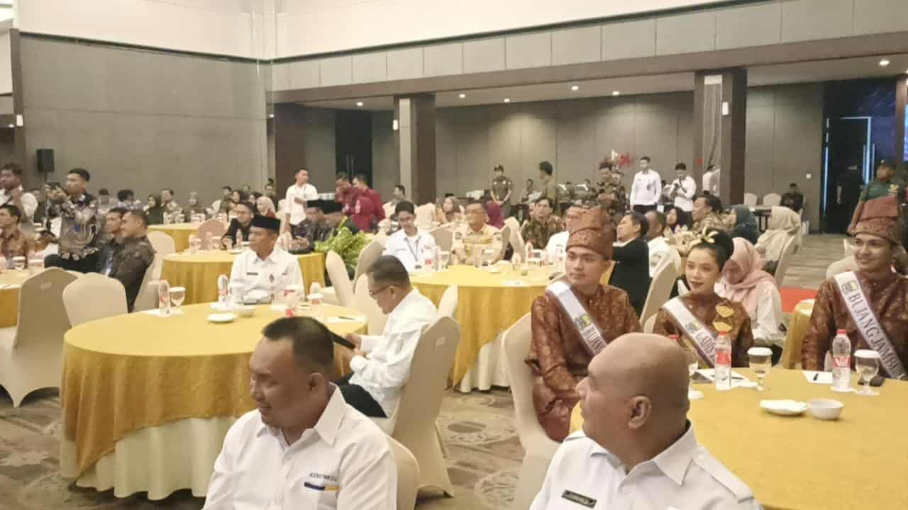 BNNP Jambi Beserta Jajaran Menggelar kegiatan Puncak Hari Anti Narkotika Internasional (HANI) 2024 Bersama Seluruh Unsur Forkompimda dan Masyarakat di Hotel Swiss-bel Jambi