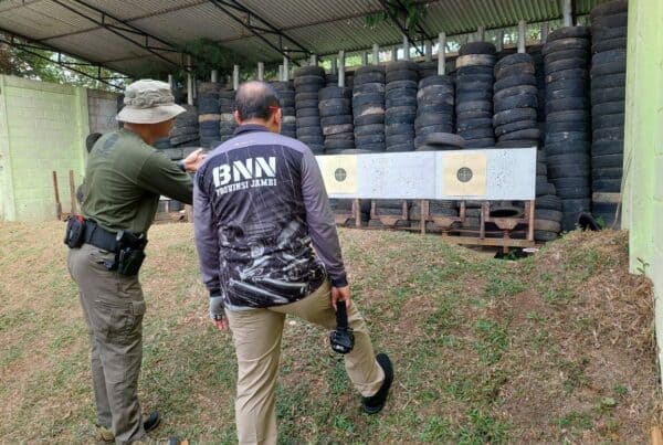 LATIHAN MENEMBAK BERSAMA BNNP JAMBI DAN BNNK JAJARAN