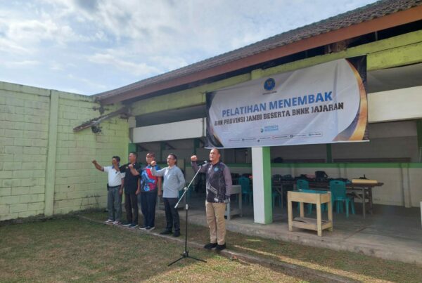 LATIHAN MENEMBAK BERSAMA BNNP JAMBI DAN BNNK JAJARAN
