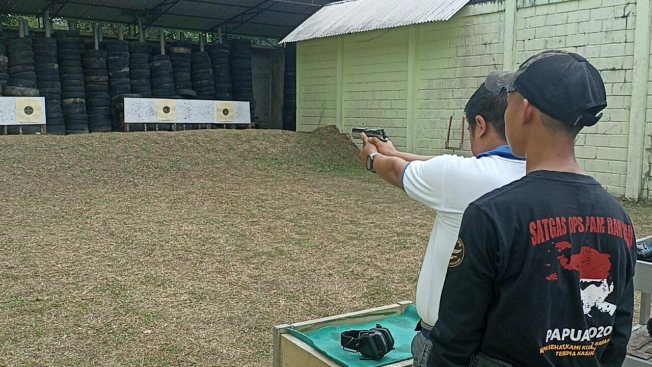 LATIHAN MENEMBAK BERSAMA BNNP JAMBI DAN BNNK JAJARAN
