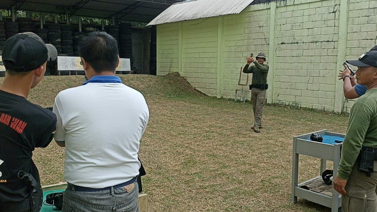 LATIHAN MENEMBAK BERSAMA BNNP JAMBI DAN BNNK JAJARAN